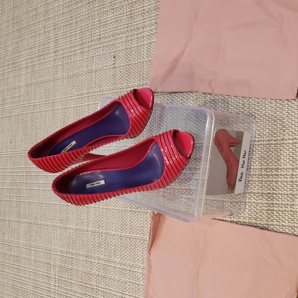 Like New * Pink Miu Miu dress Heels, size 38
